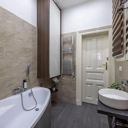 Διαμέρισμα Luxurious Elizabeth Grand W' Sauna *
