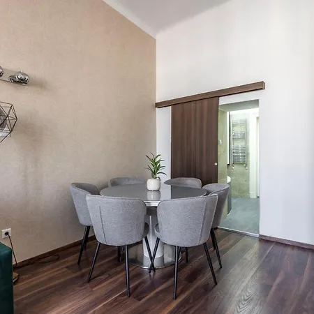 Apartamento Luxurious Elizabeth Grand W' Sauna