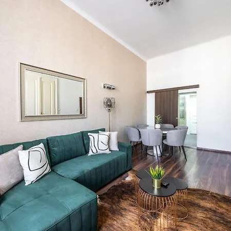 Luxurious Elizabeth Grand W' Sauna Appartement Boedapest